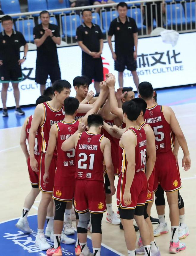 江苏男篮携手闯入CBA前八搏击强敌